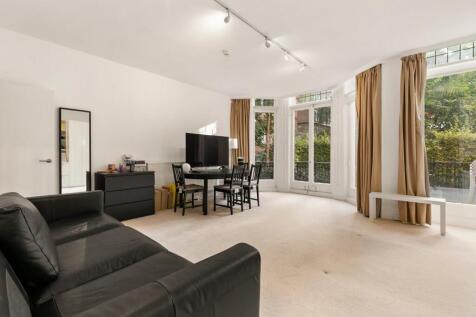 Studio Room