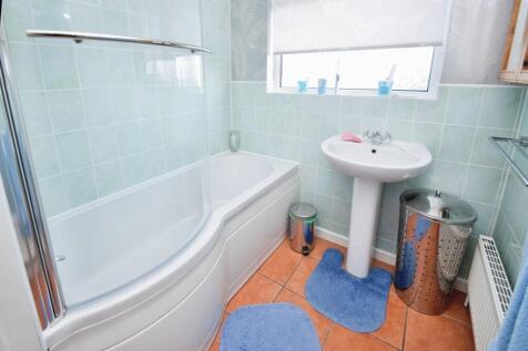 e7e125e2-Bathroom