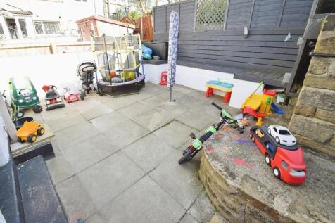 c378598d-Garden 2...