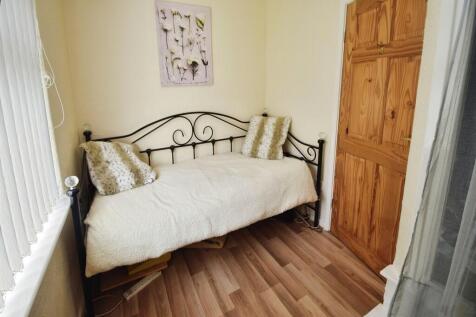 1c117cfa-Bedroom