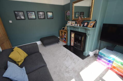 Lounge 1