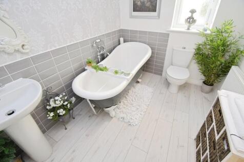 b43a3f36-Bathroom