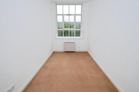 66a0a50b-Bedroom