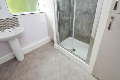 856a8e29-bATHROOM