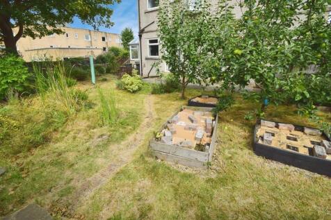 e67e081c-Garden 2...