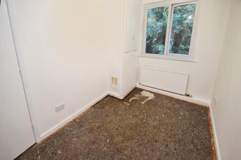 a6834e01-Bedroom ...