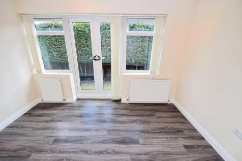 2fd8e246-Sunroom