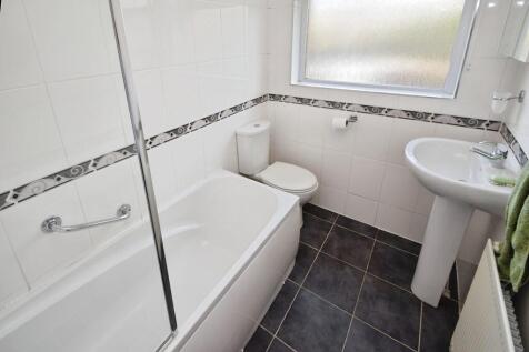 4925ae85-Bathroom