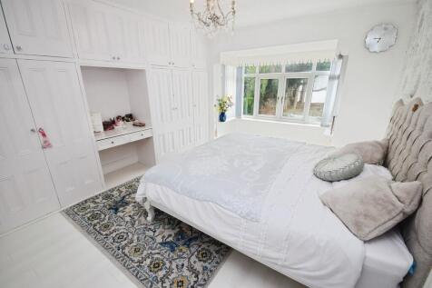 c0277c54-Bedroom ...