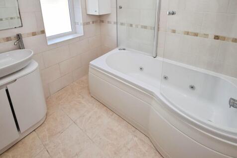 08746f0f-bATHROOM