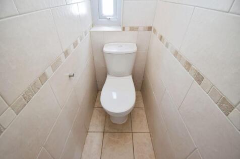 1c6e4ede-WC 201