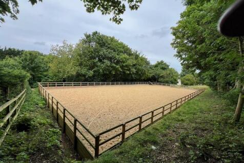 New Riding Arena 40 x 20m.jpg