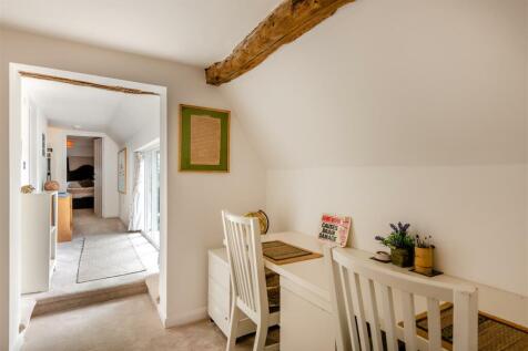 8594141-interior11.jpg