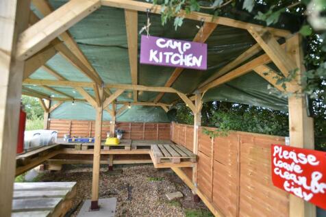 Outdoor kitchen