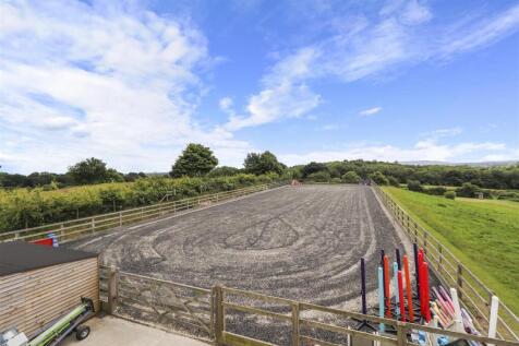 Riding Arena 20m x 60m