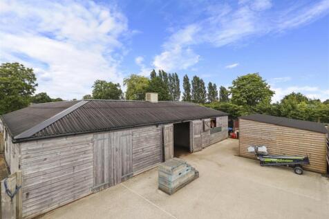 Rear of stables &amp; barn