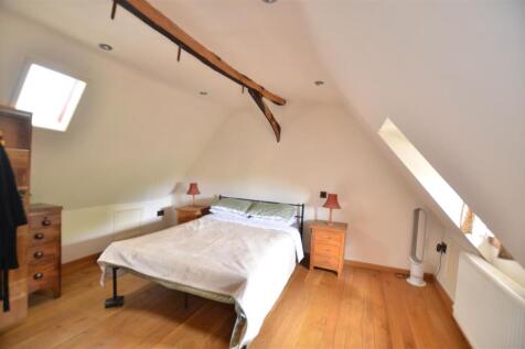 2nd floor bedroom