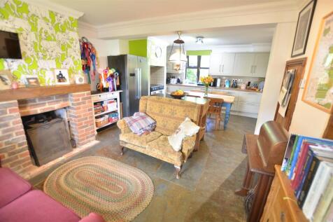 Snug into kitcen