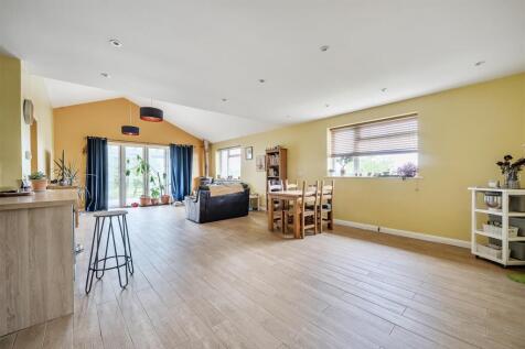 Reception/dining/kitchen