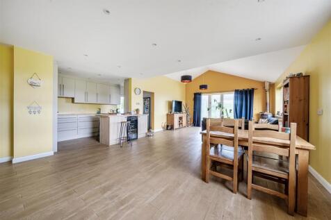 Reception/dining/kitchen