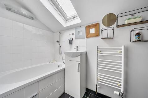 1st floor bathroom