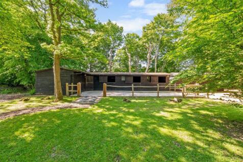 Stabling &amp; barn