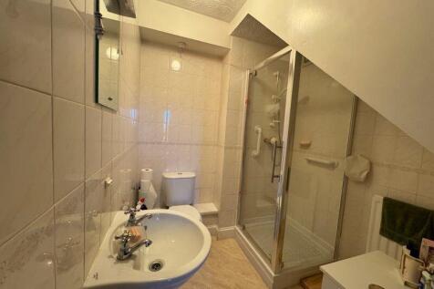 GF Shower room