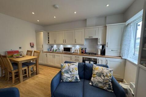 kitchen/dining/living