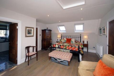Guest Suite/Bedroom 4