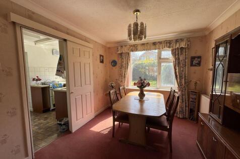 DINING ROOM THRO TO KITCHENB