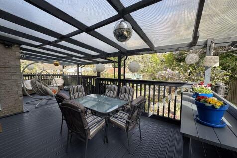 Deck Dining Area