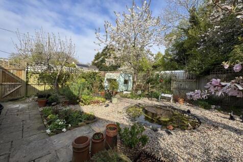 Garden to Caravan/Retreat