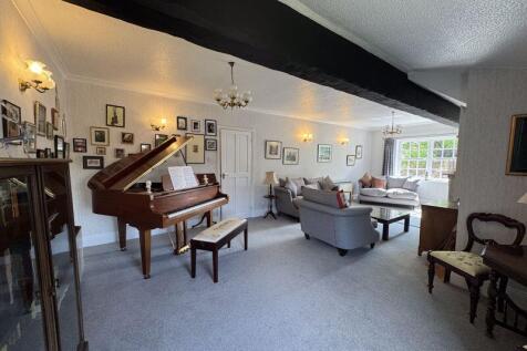Music Room(Bedroom 1)
