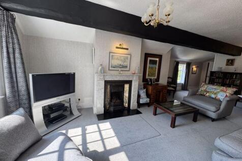 lounge/music room