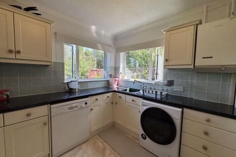 Fitted Kitchen