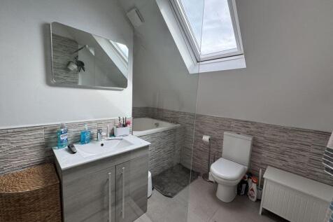 Master Bedroom En Suite