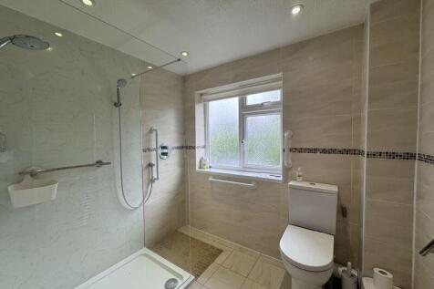 Family Shower Room