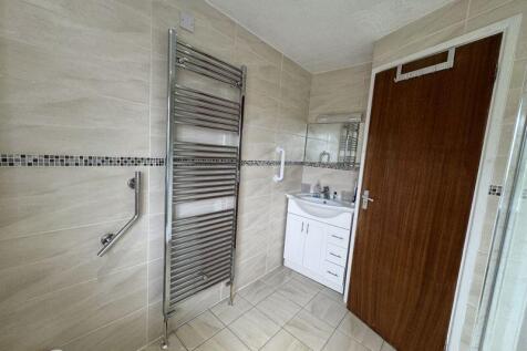 Family Shower Room