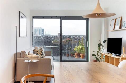 Reception/Kitchen