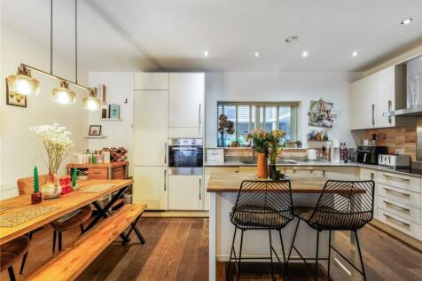 Reception/Kitchen