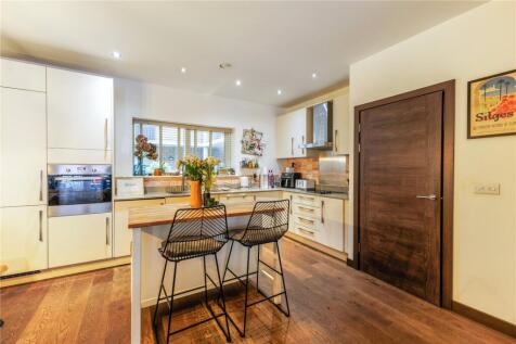 Reception/Kitchen