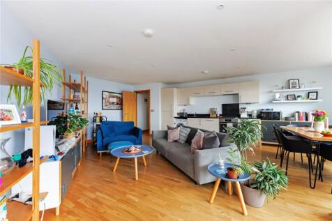 Reception/Kitchen