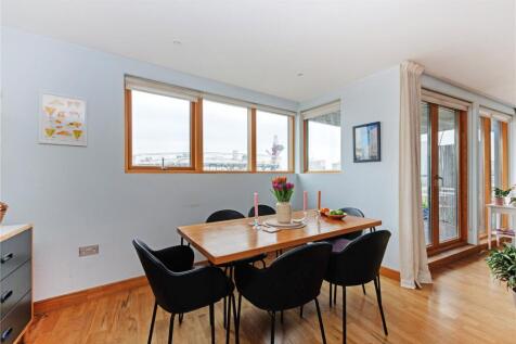 Reception/Kitchen