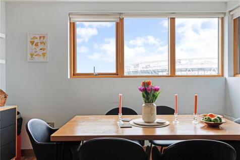 Reception/Kitchen