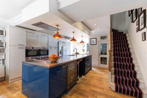 Reception/Kitchen