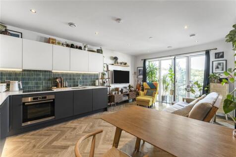 Reception/Kitchen