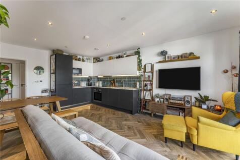 Reception/Kitchen