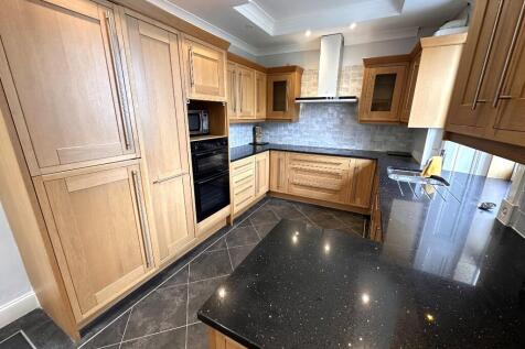 Kitchen (2)
