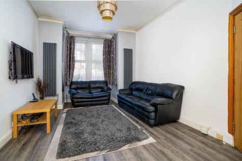 09 For Sale 3 Bed...