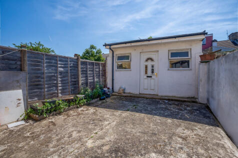 03 For Sale 3 Bed...